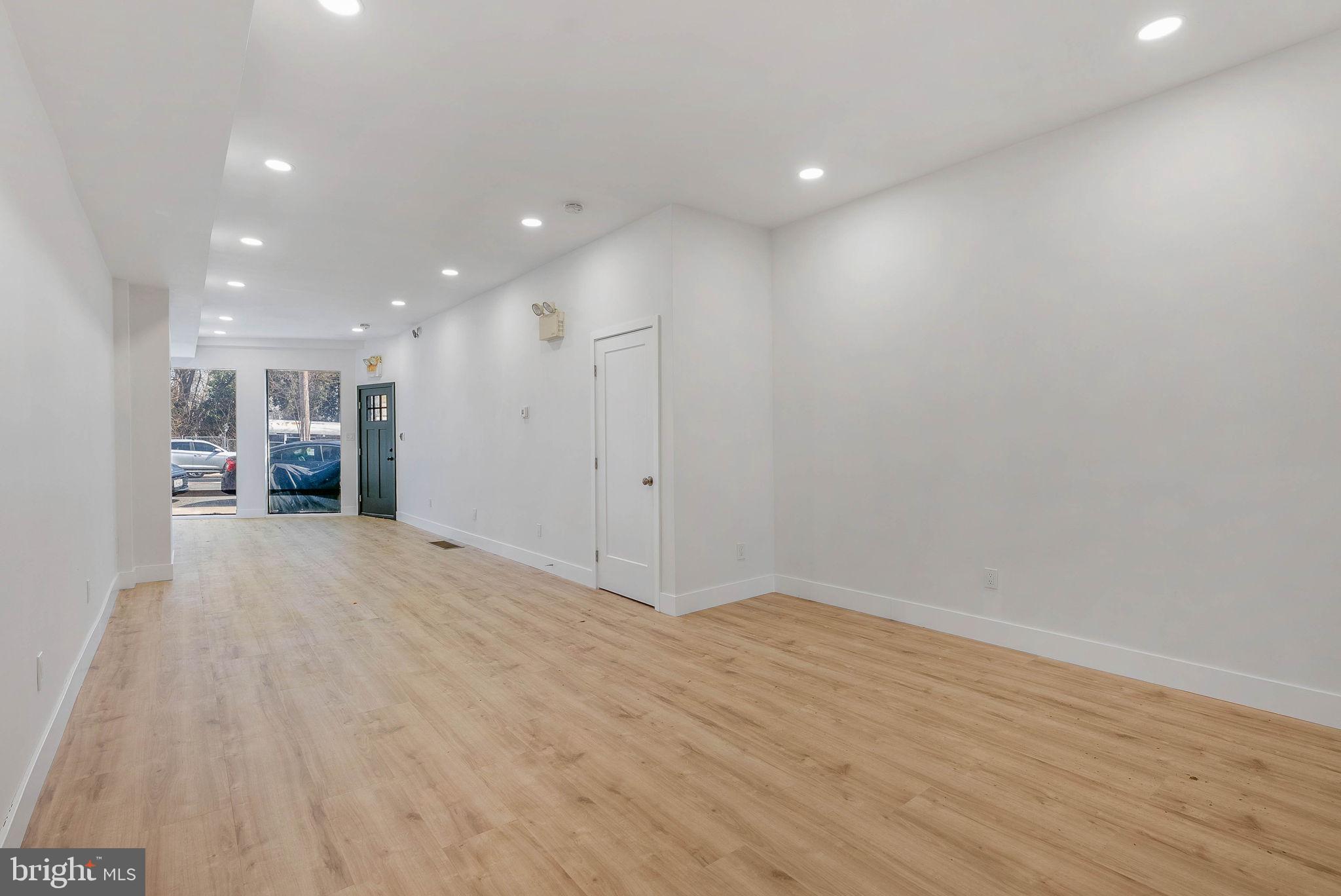 1326 POINT BREEZE AVENUE