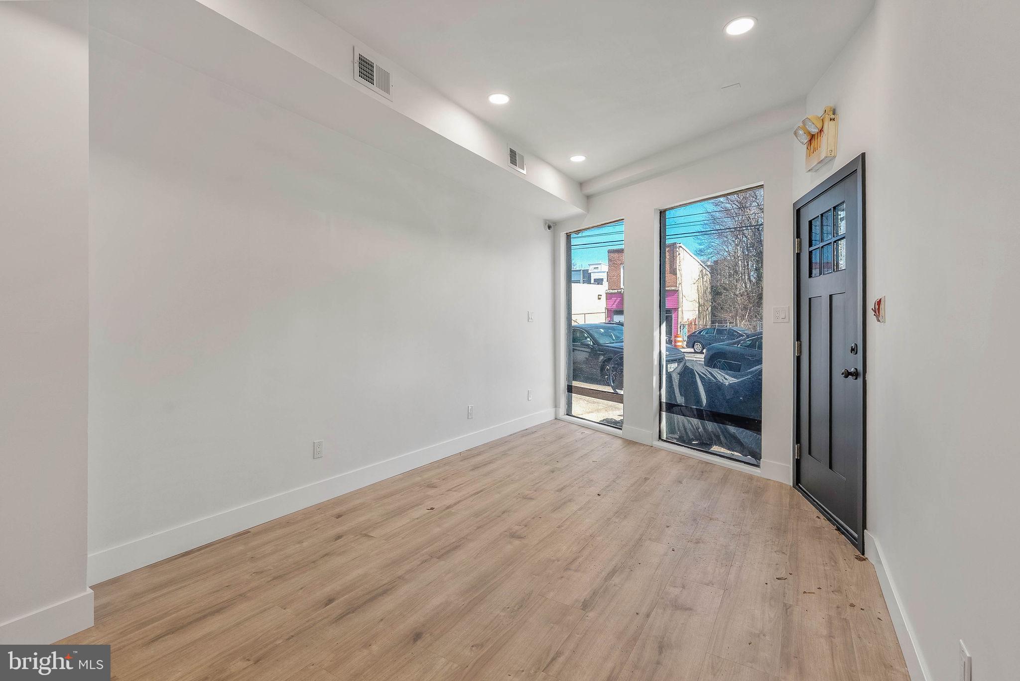 1326 POINT BREEZE AVENUE