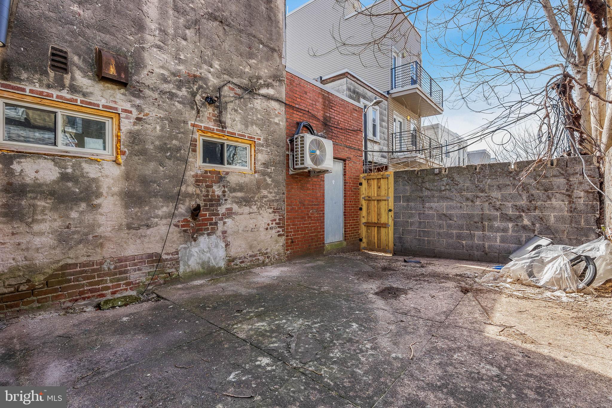 1326 POINT BREEZE AVENUE