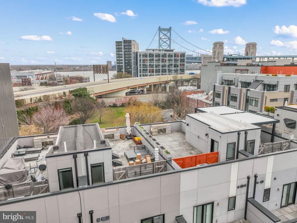308 N 2ND STREET