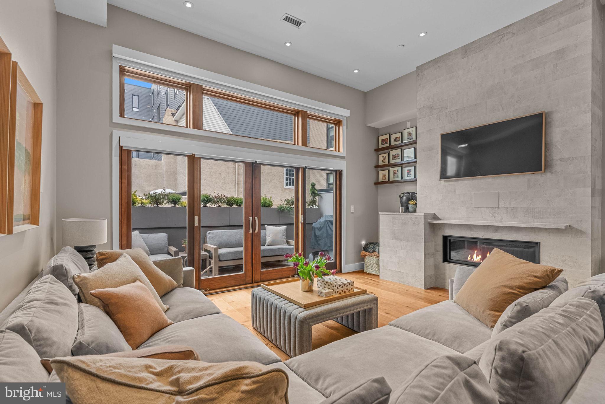 308 N 2ND STREET