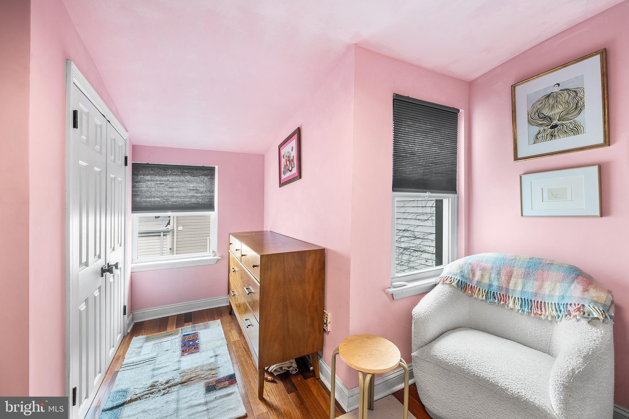 1567 E HEWSON STREET