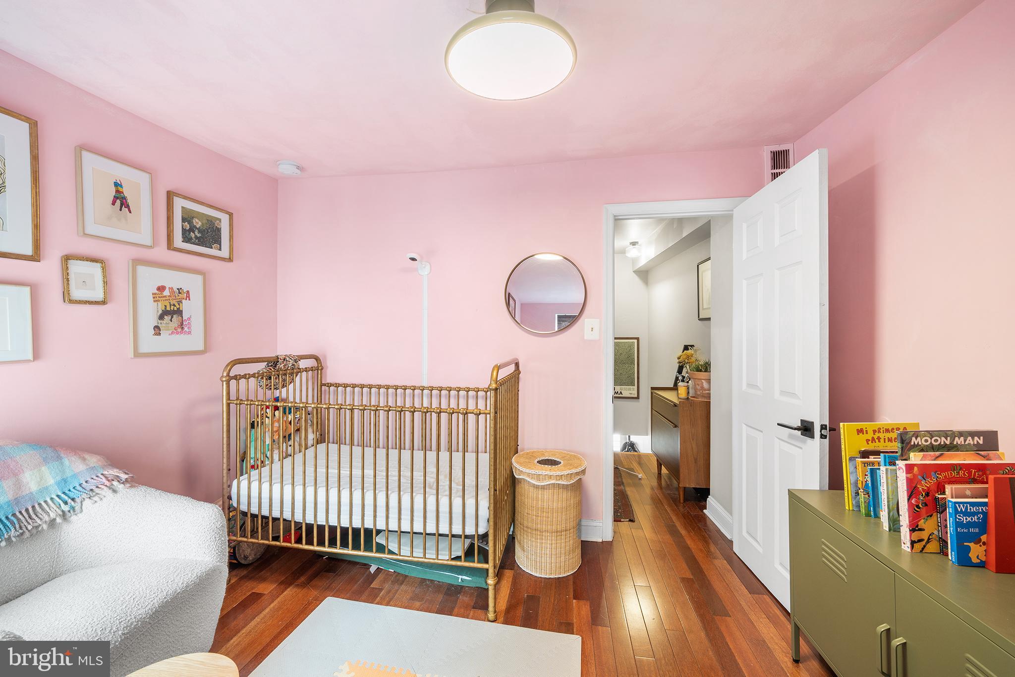 1567 E HEWSON STREET