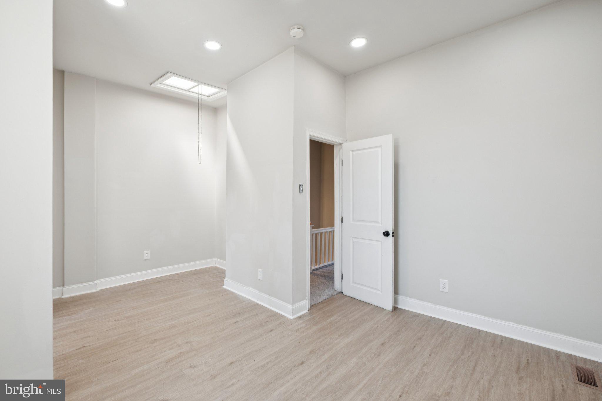 6508 SAYBROOK AVENUE