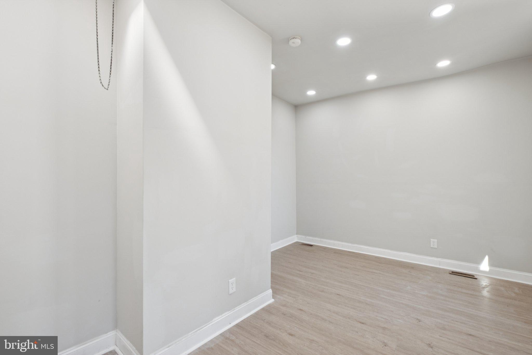 6508 SAYBROOK AVENUE