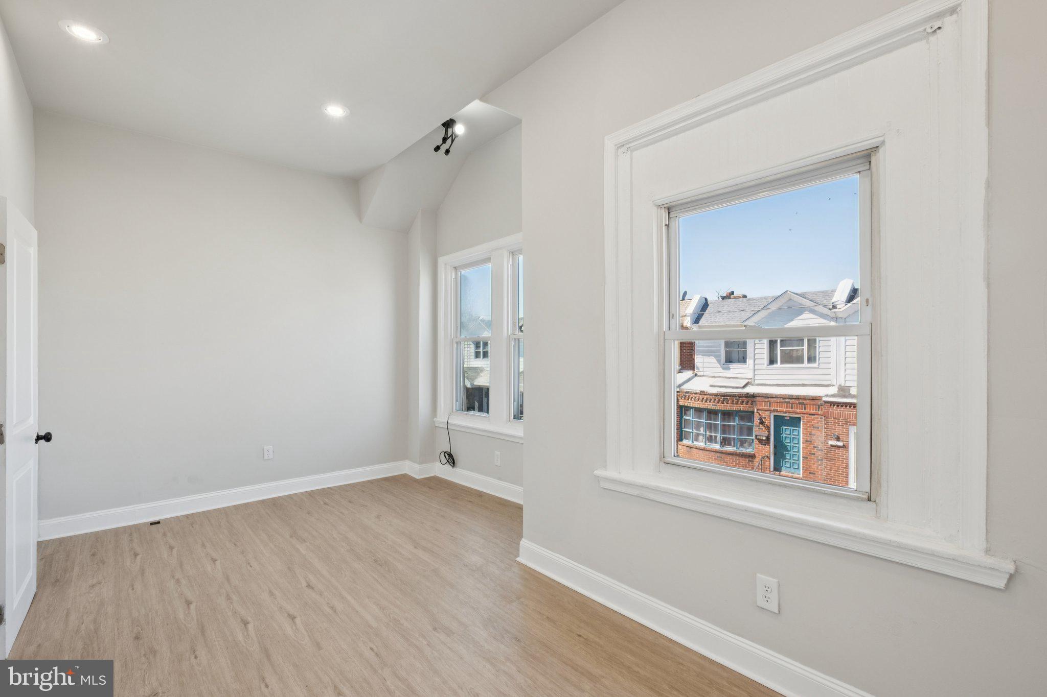 6508 SAYBROOK AVENUE