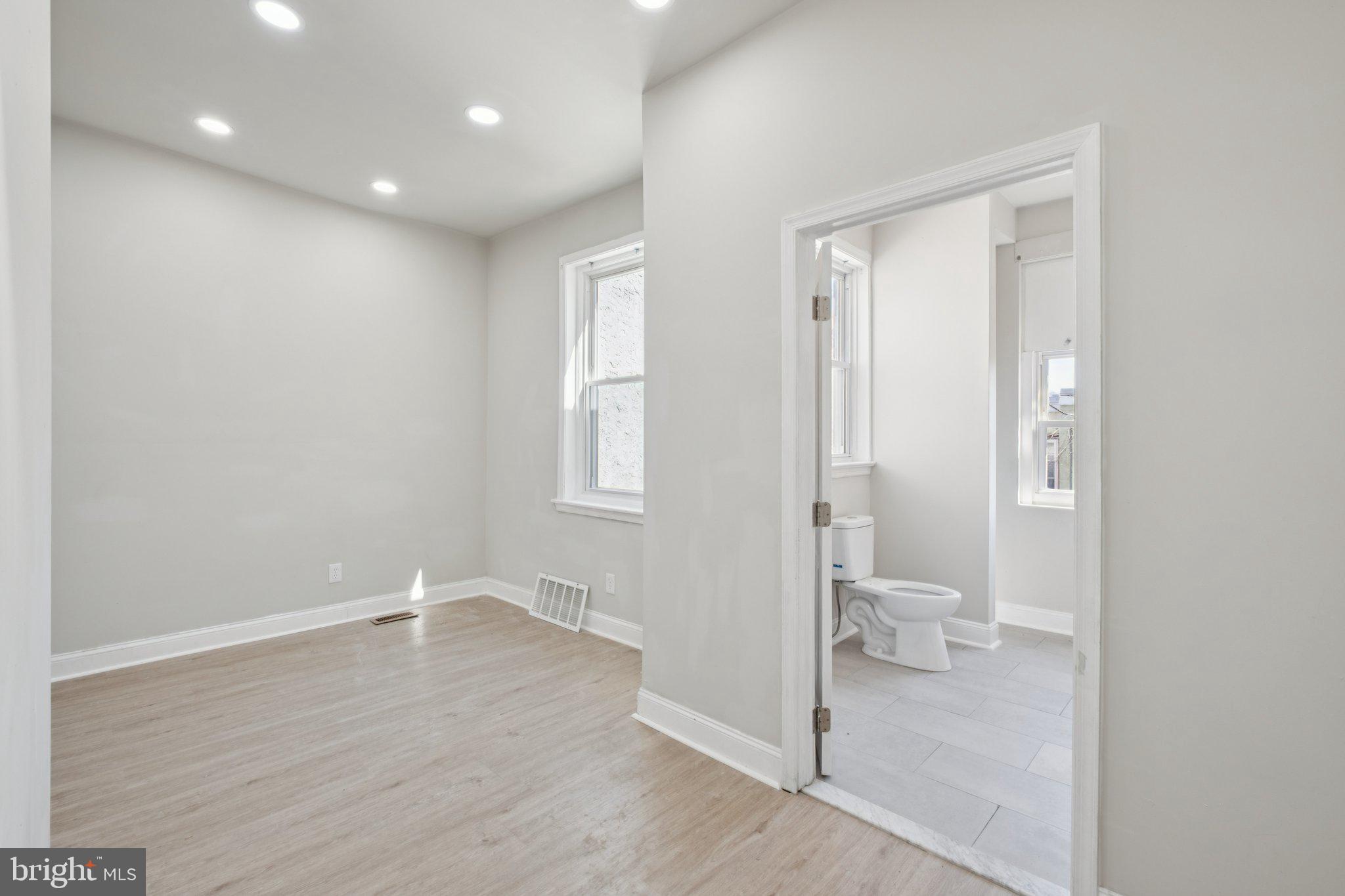 6508 SAYBROOK AVENUE