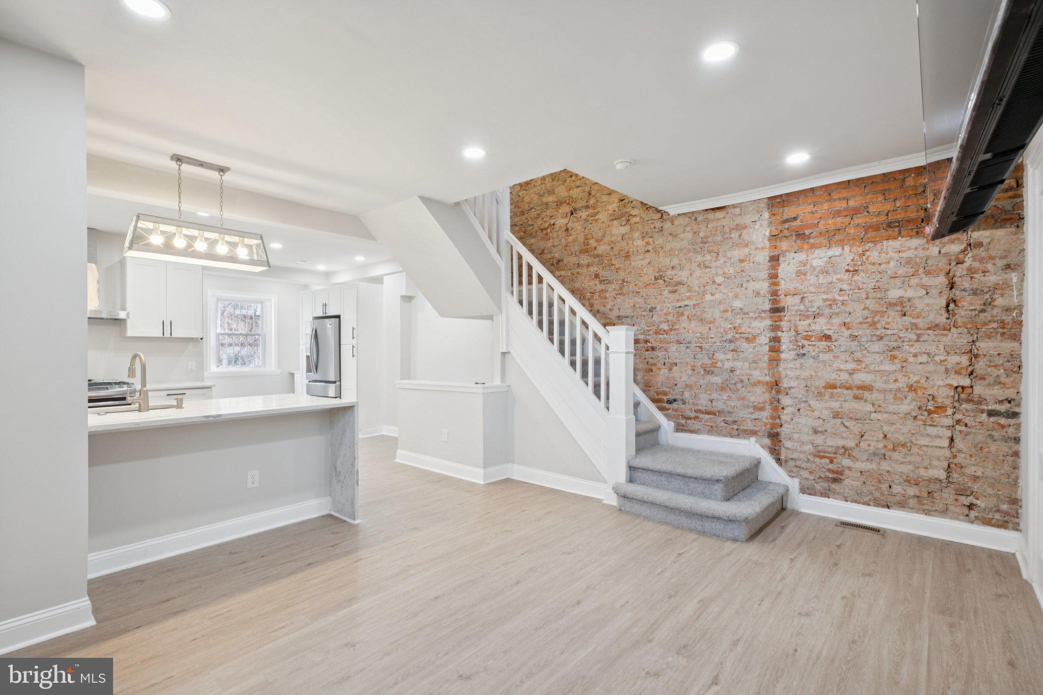 6508 SAYBROOK AVENUE