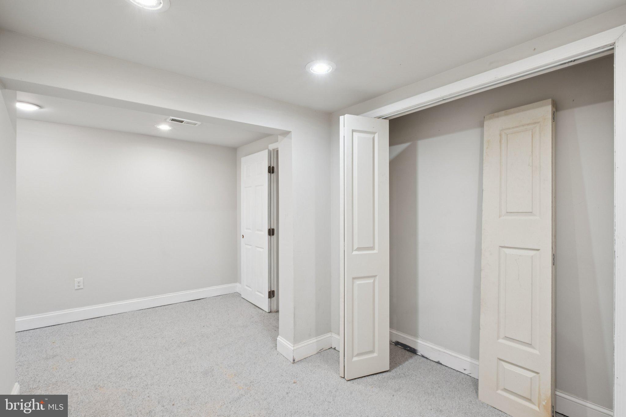 6508 SAYBROOK AVENUE