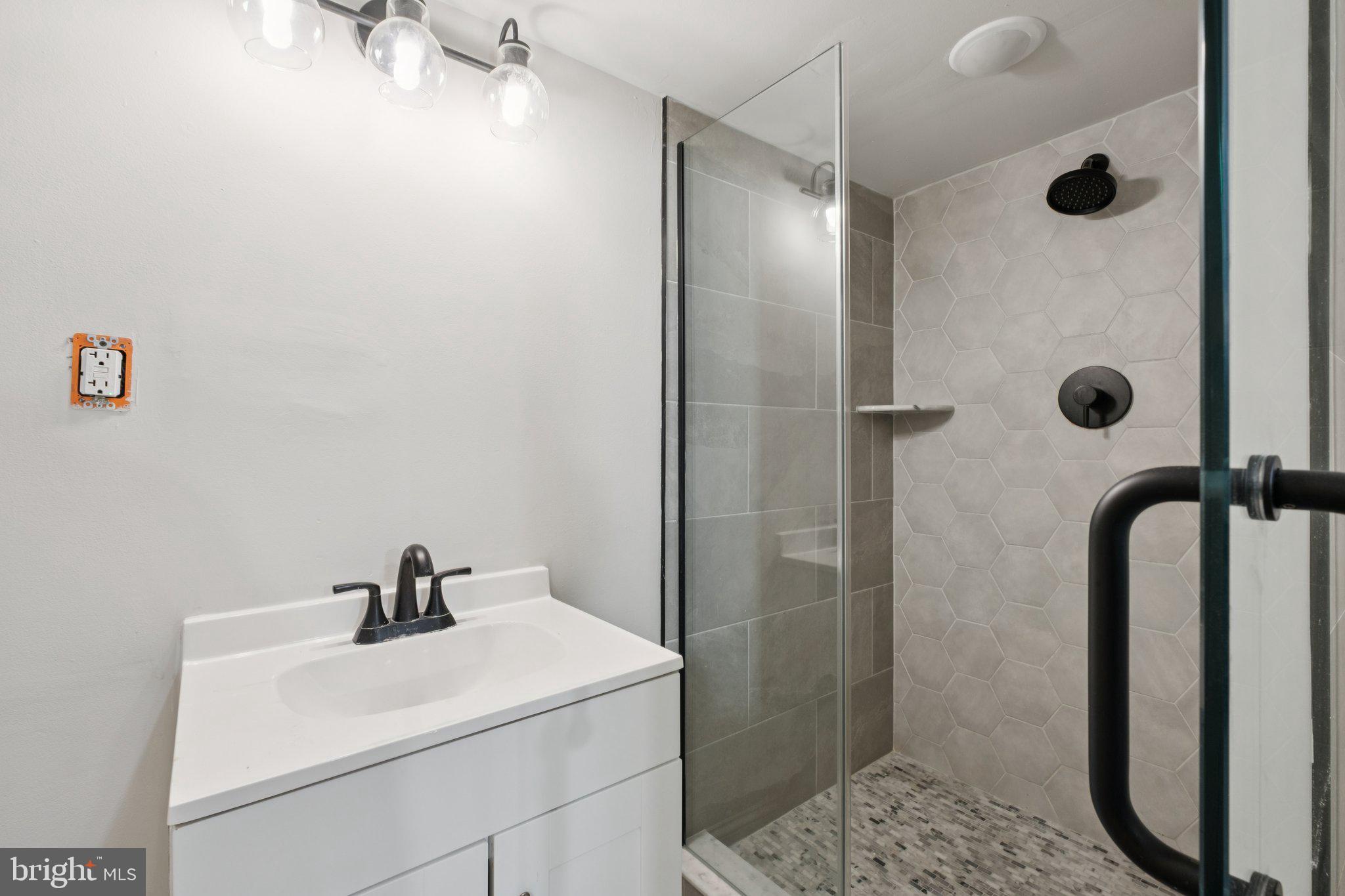 6508 SAYBROOK AVENUE