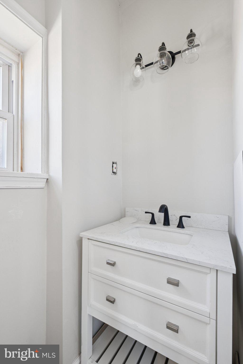 6508 SAYBROOK AVENUE