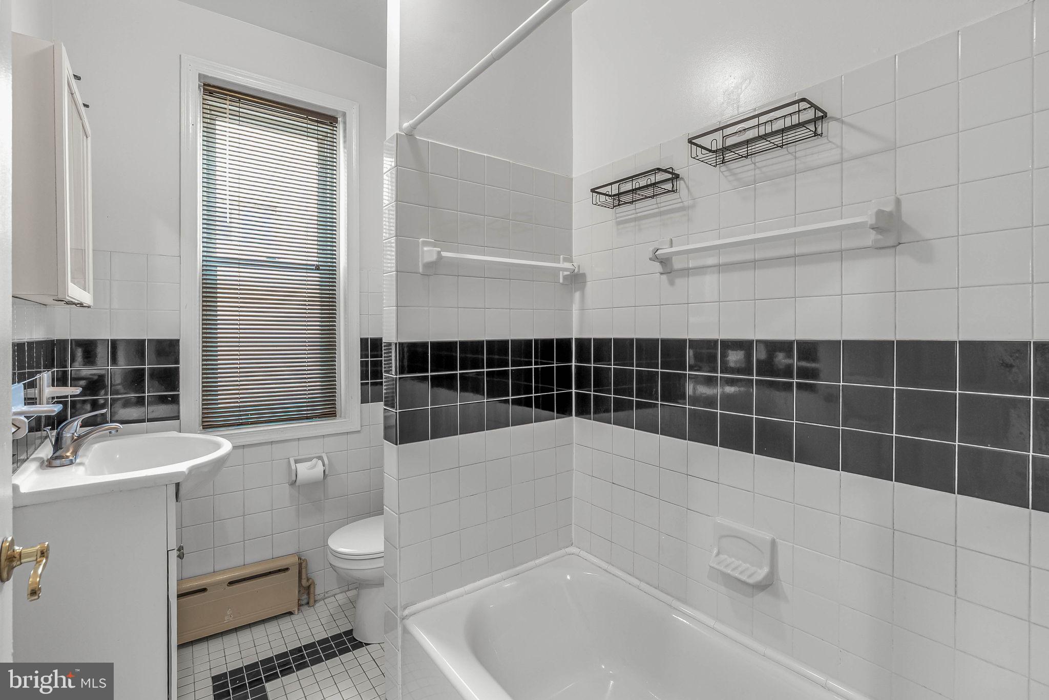 2440 CARPENTER STREET B