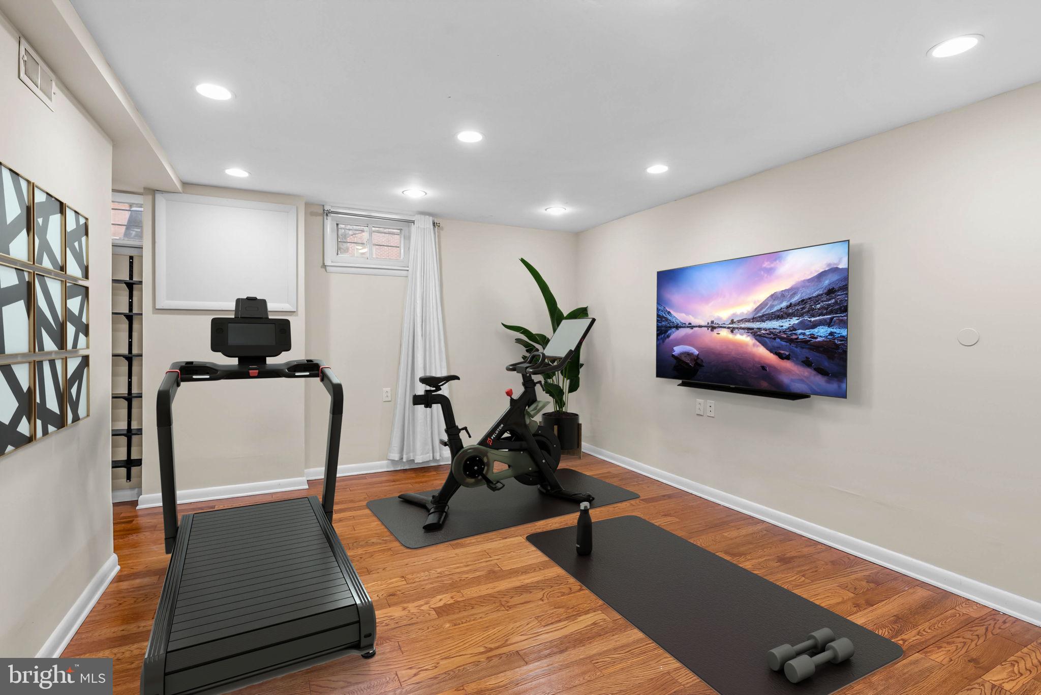 1930 CHRISTIAN STREET A