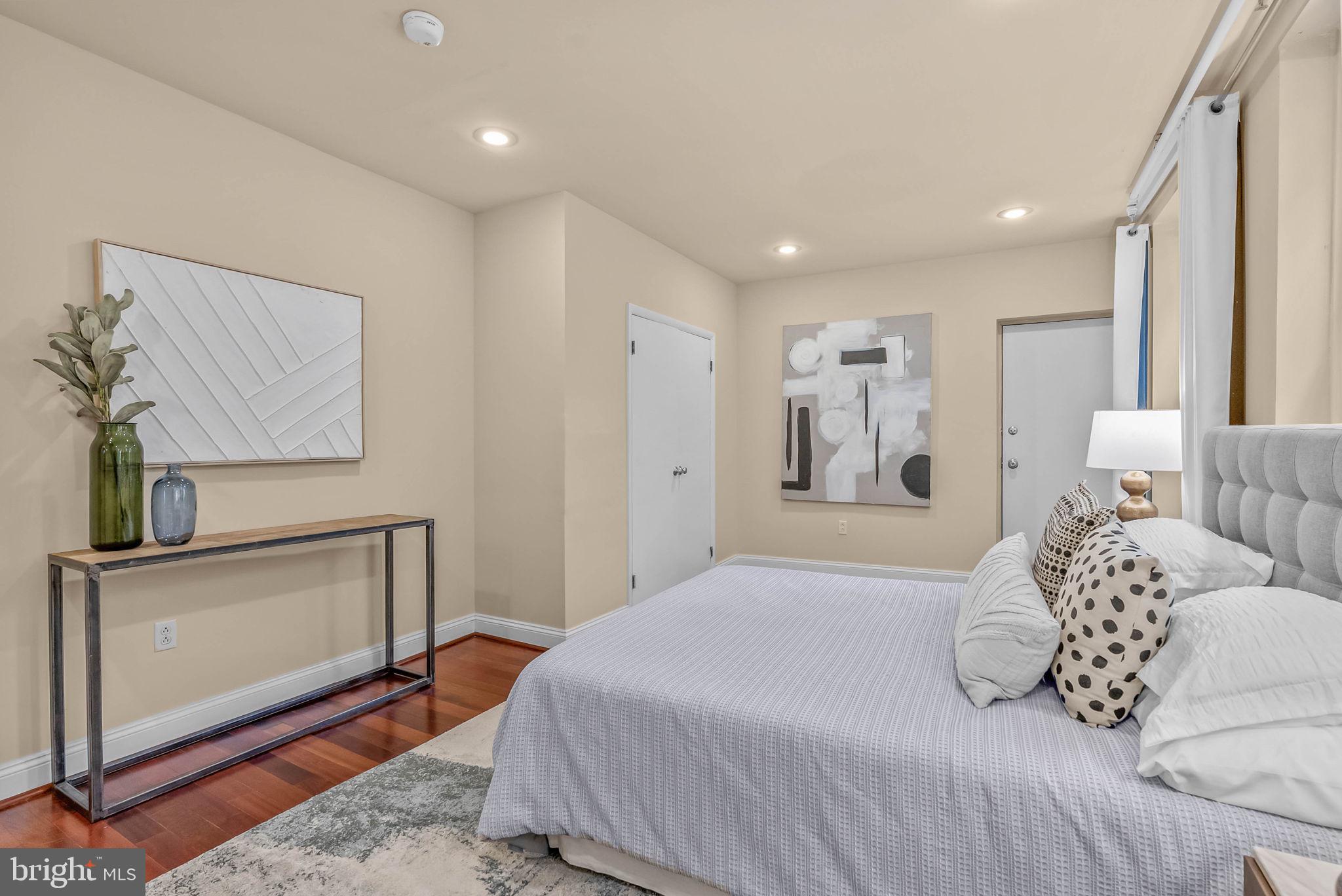 1930 CHRISTIAN STREET A