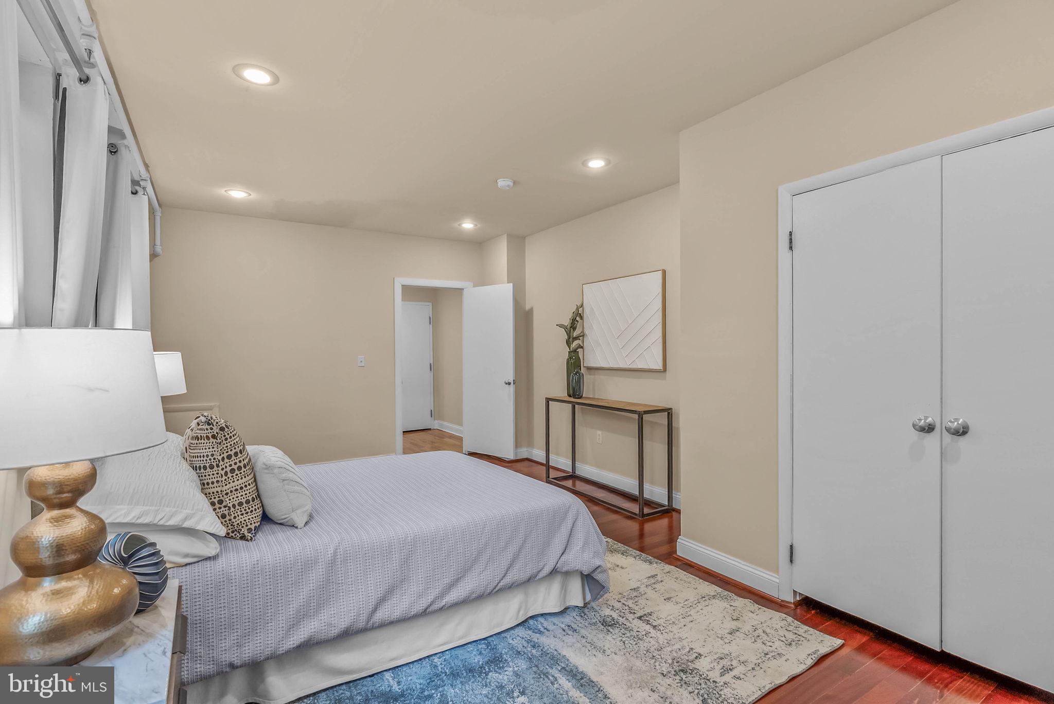 1930 CHRISTIAN STREET A