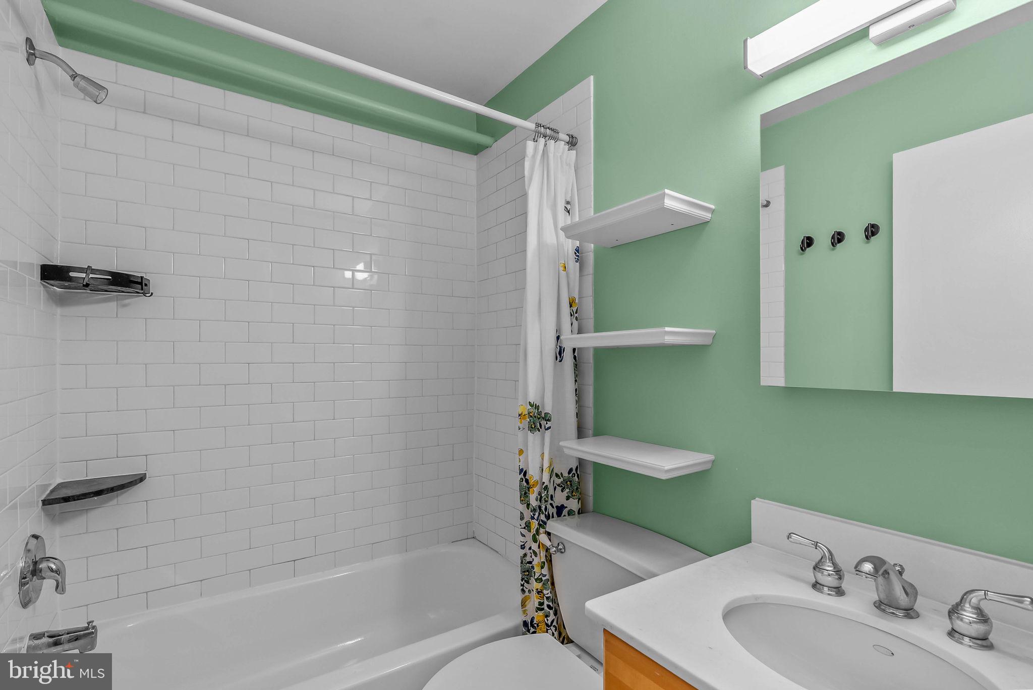 1930 CHRISTIAN STREET A