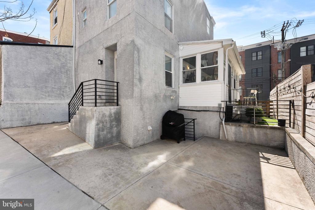 132 SHURS LANE