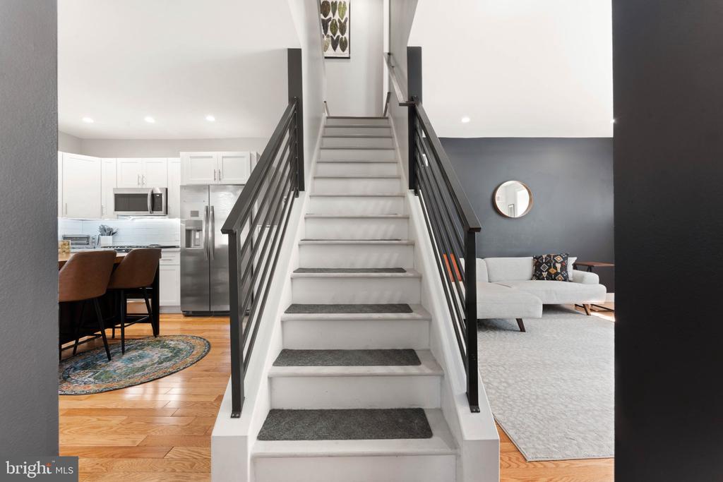 132 SHURS LANE