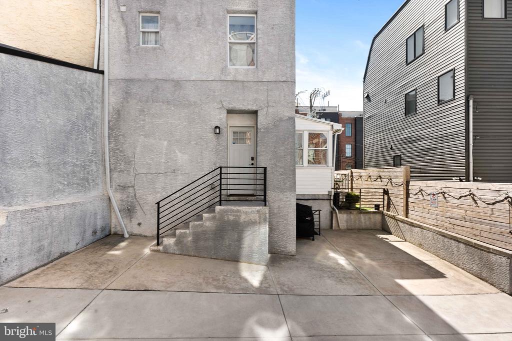 132 SHURS LANE