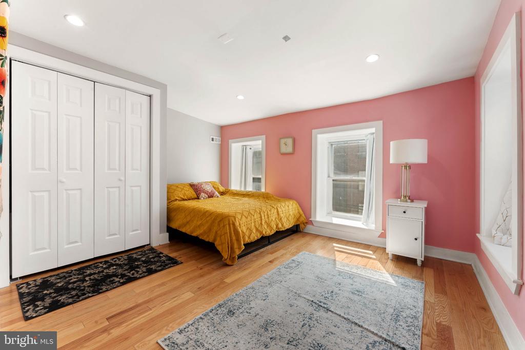 132 SHURS LANE