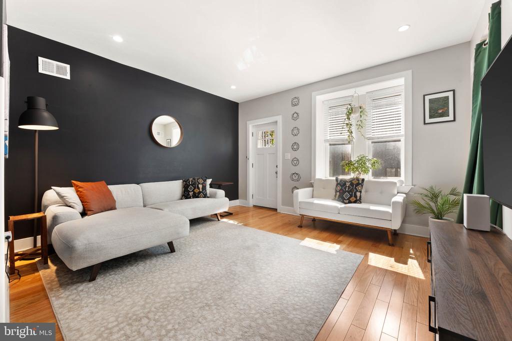 132 SHURS LANE