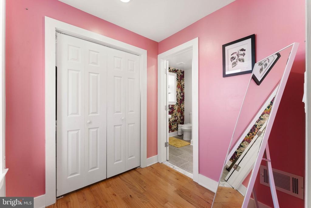 132 SHURS LANE