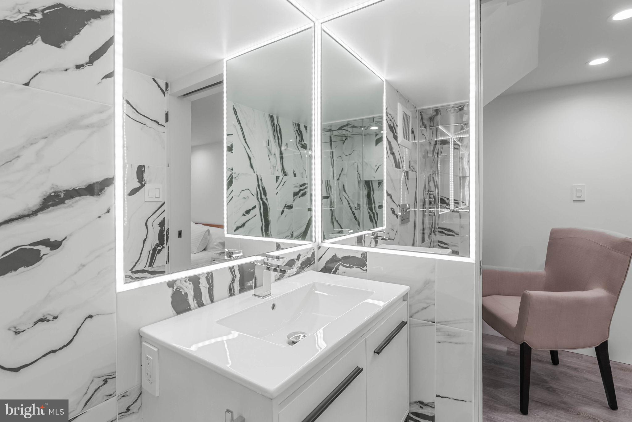 219 S 18TH STREET 29 710