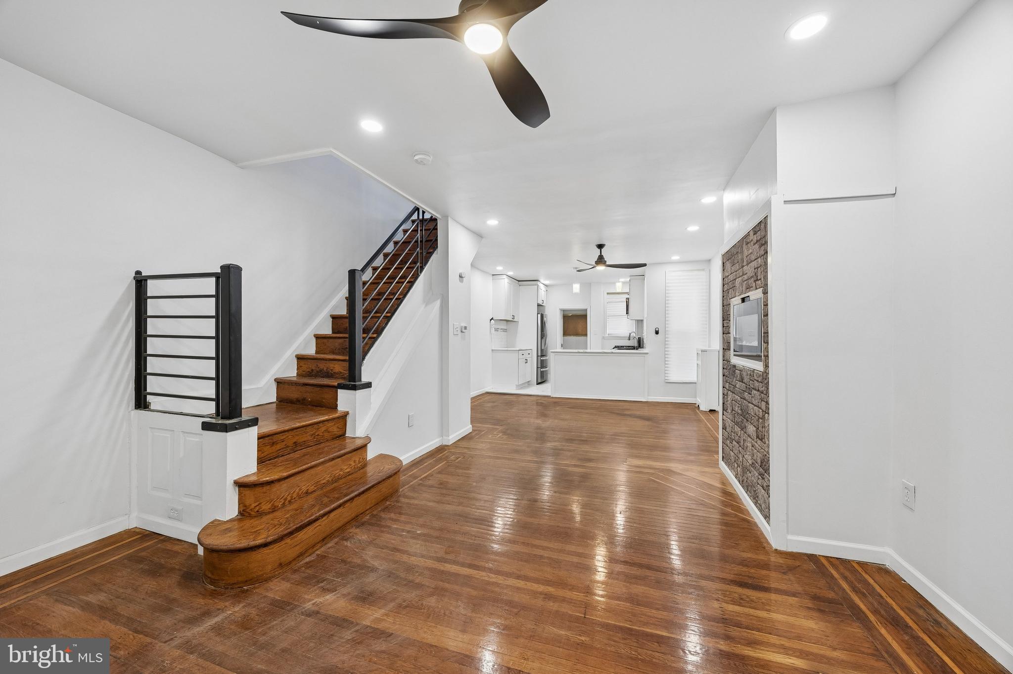 5648 BROOMALL STREET 00