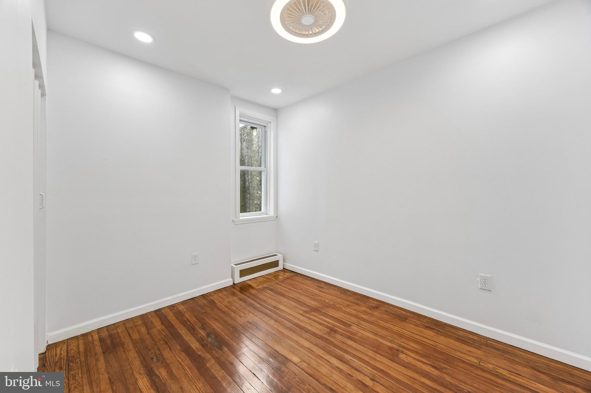 5648 BROOMALL STREET 00