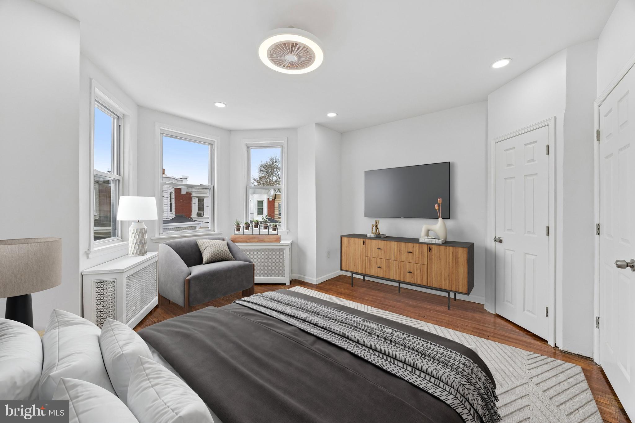 5648 BROOMALL STREET 00