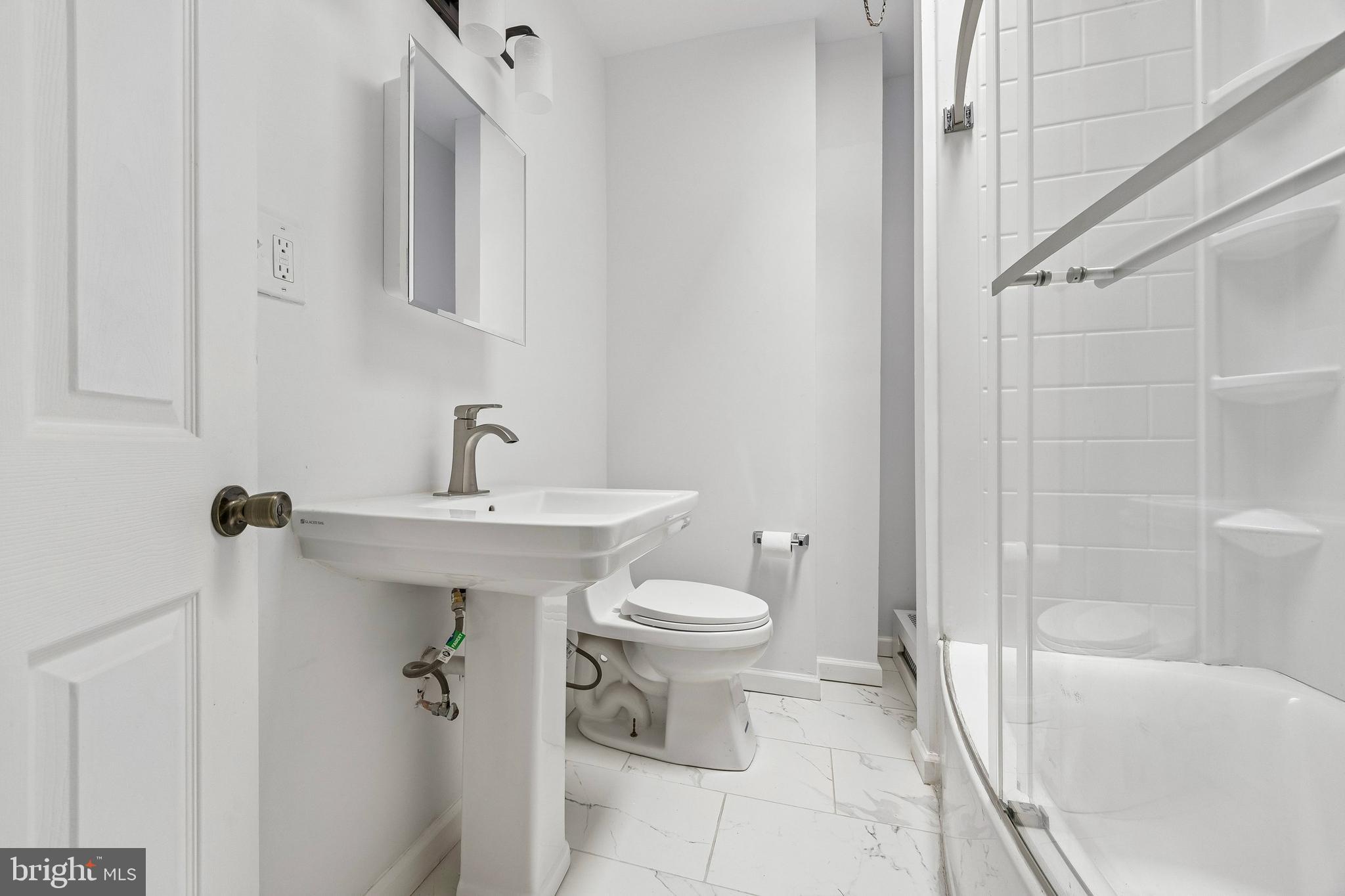 5648 BROOMALL STREET 00