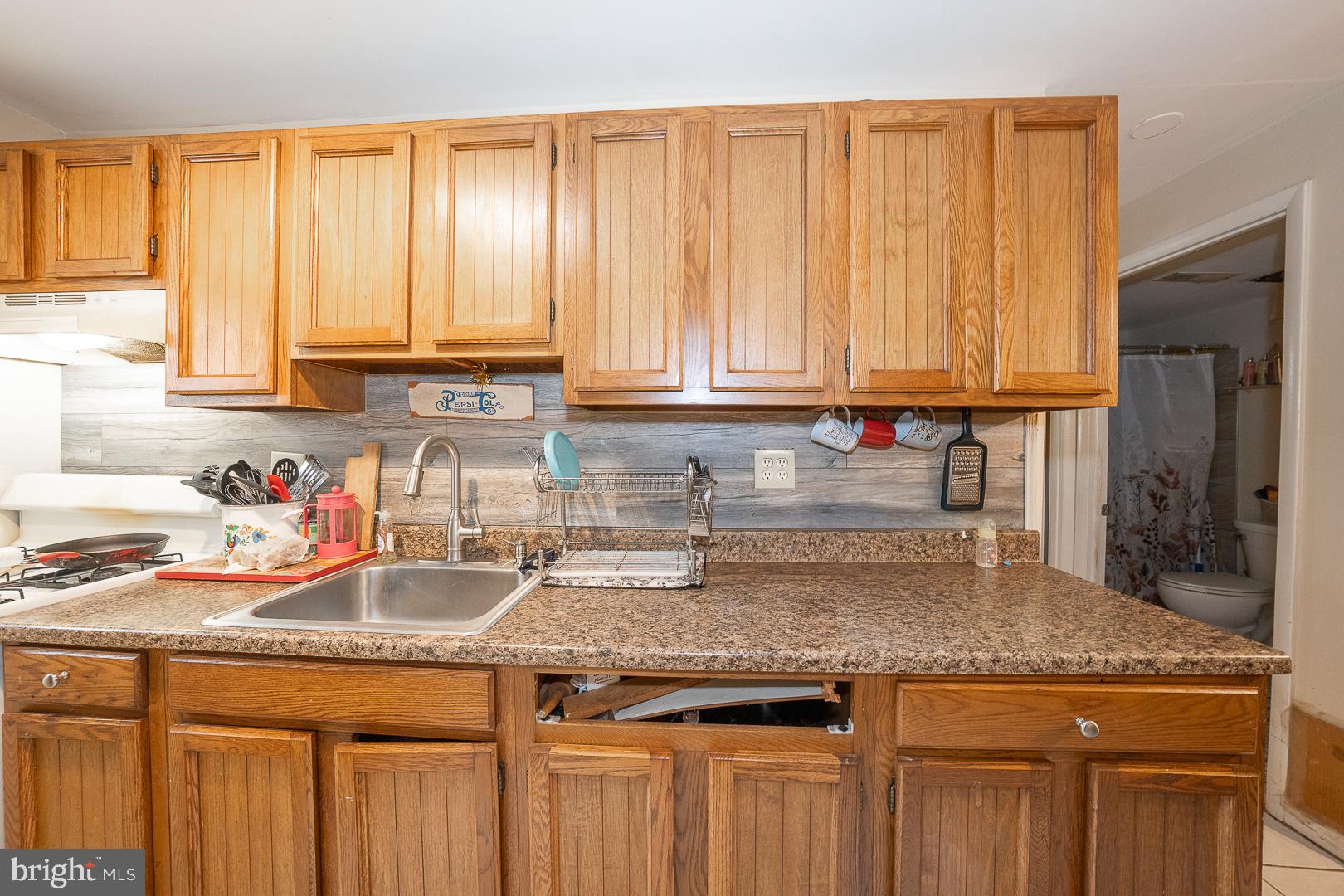 2940 DEVEREAUX AVENUE