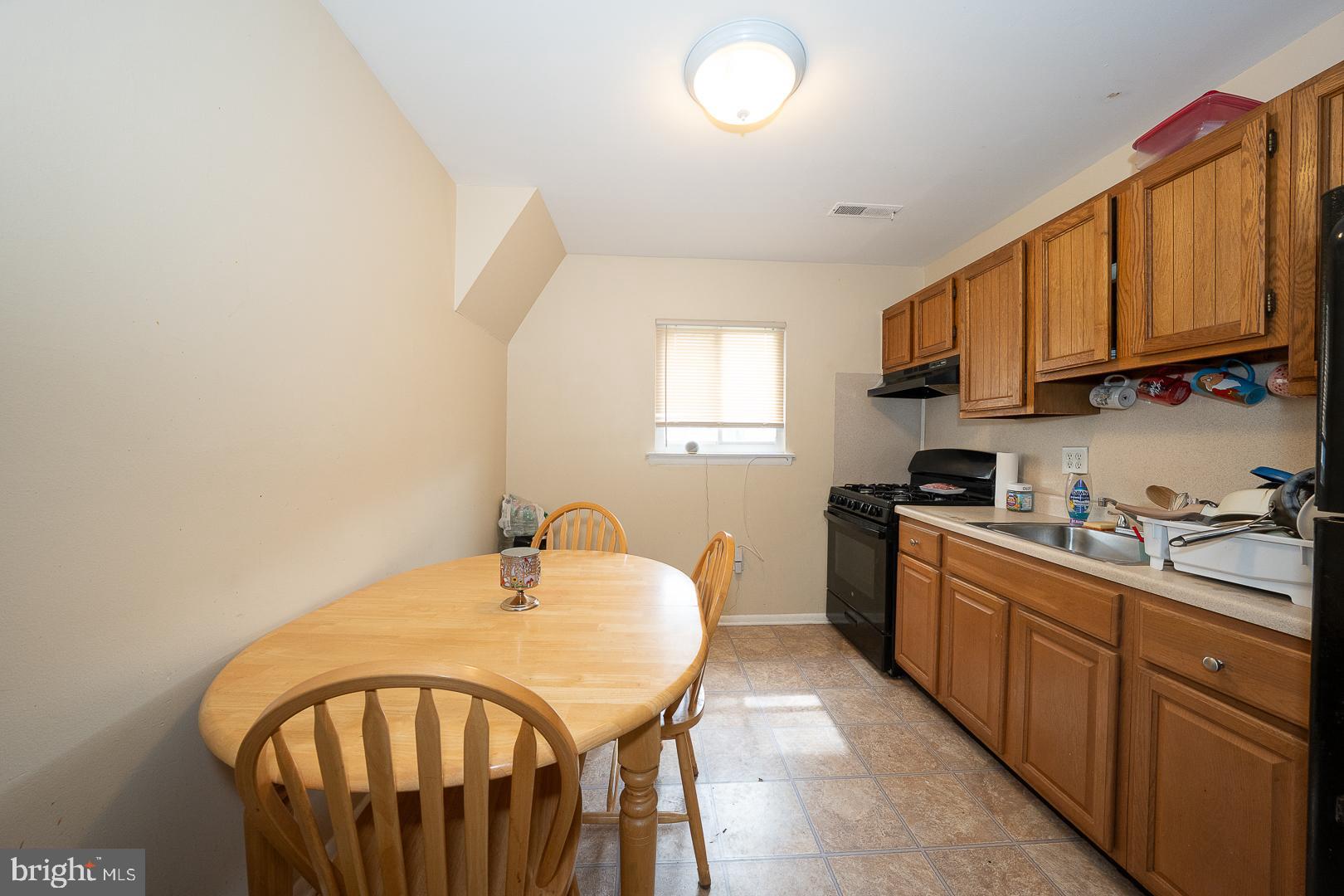 2940 DEVEREAUX AVENUE