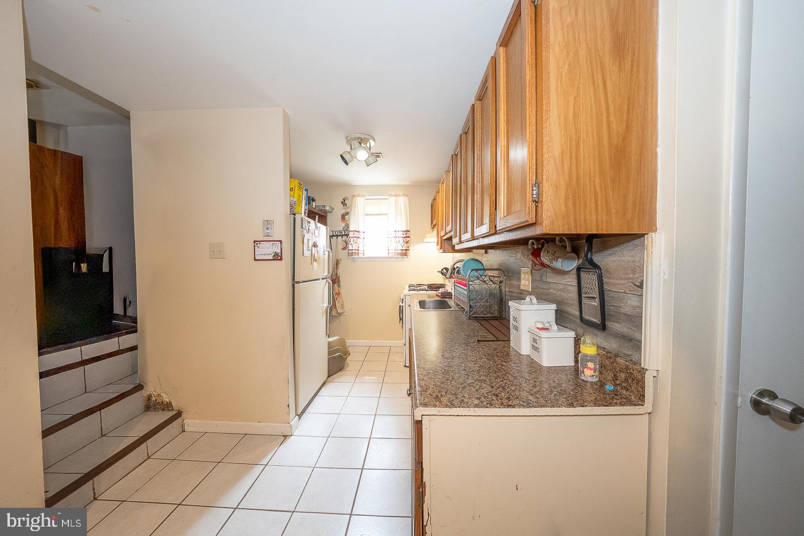 2940 DEVEREAUX AVENUE