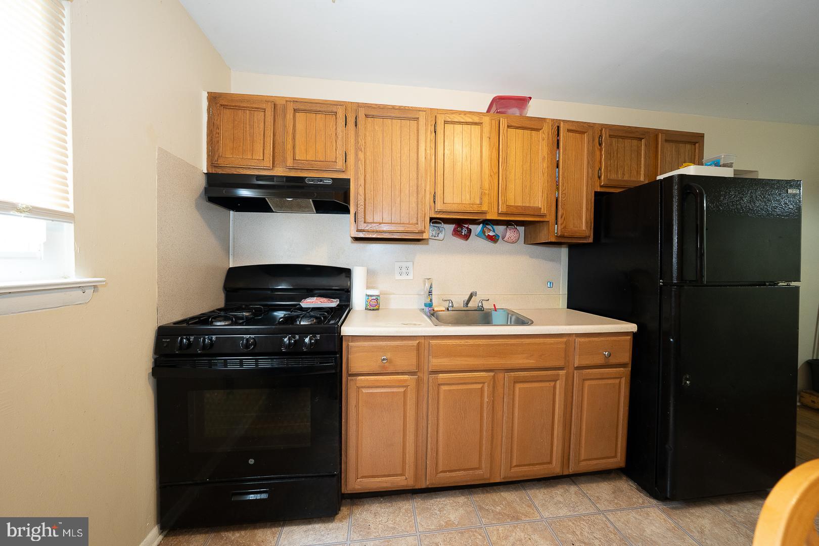 2940 DEVEREAUX AVENUE