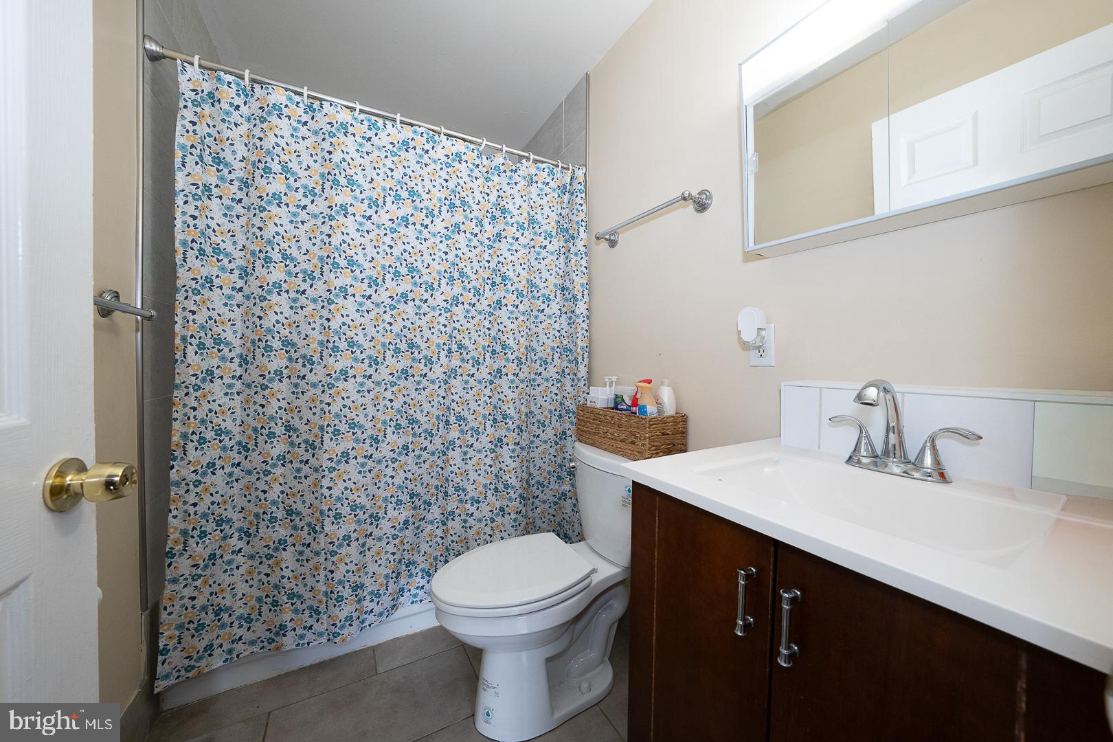 2940 DEVEREAUX AVENUE