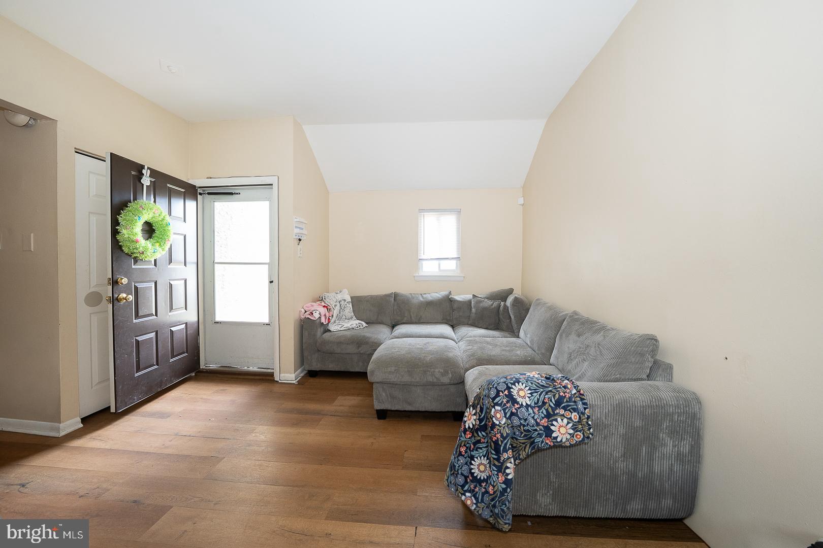 2940 DEVEREAUX AVENUE