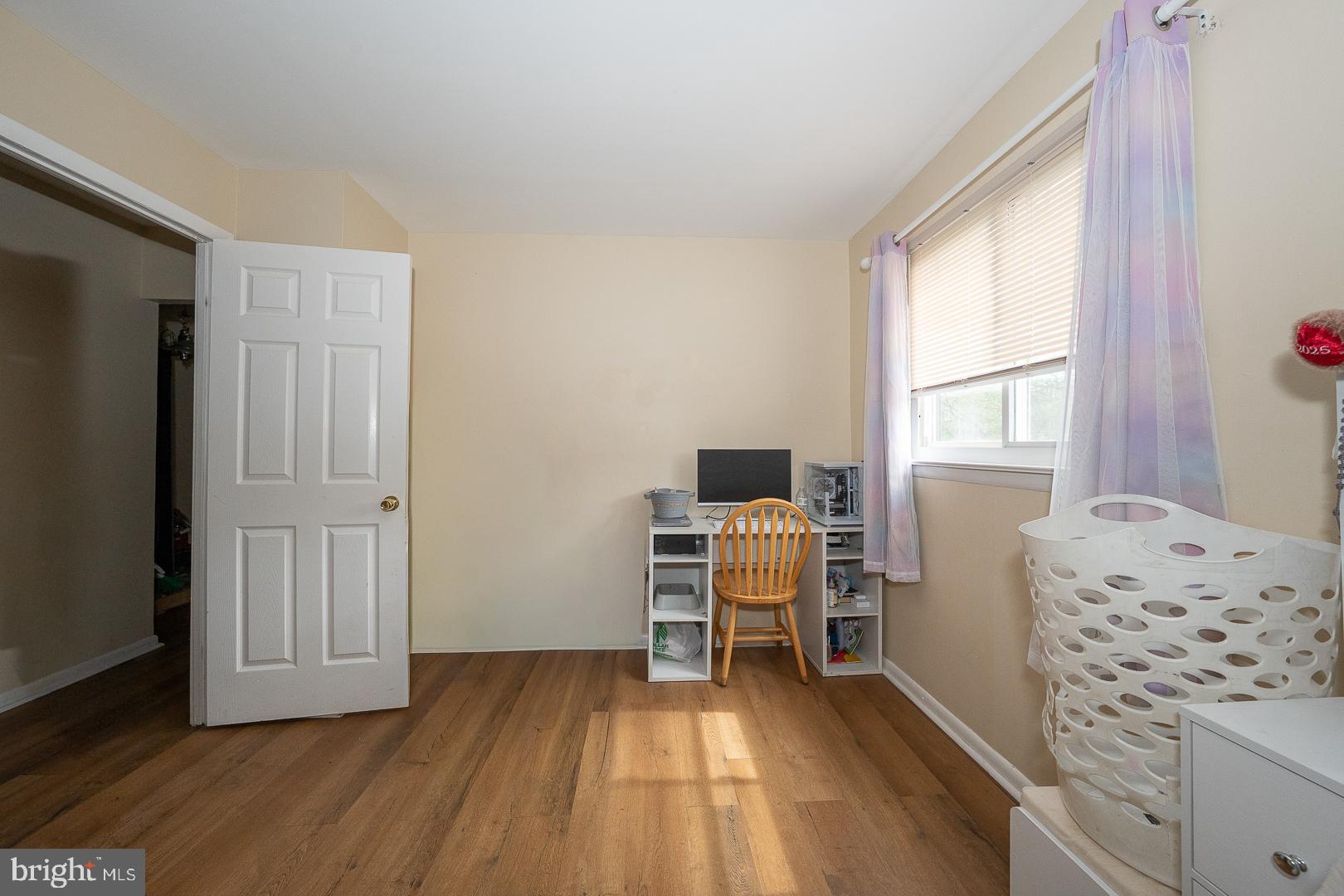 2940 DEVEREAUX AVENUE