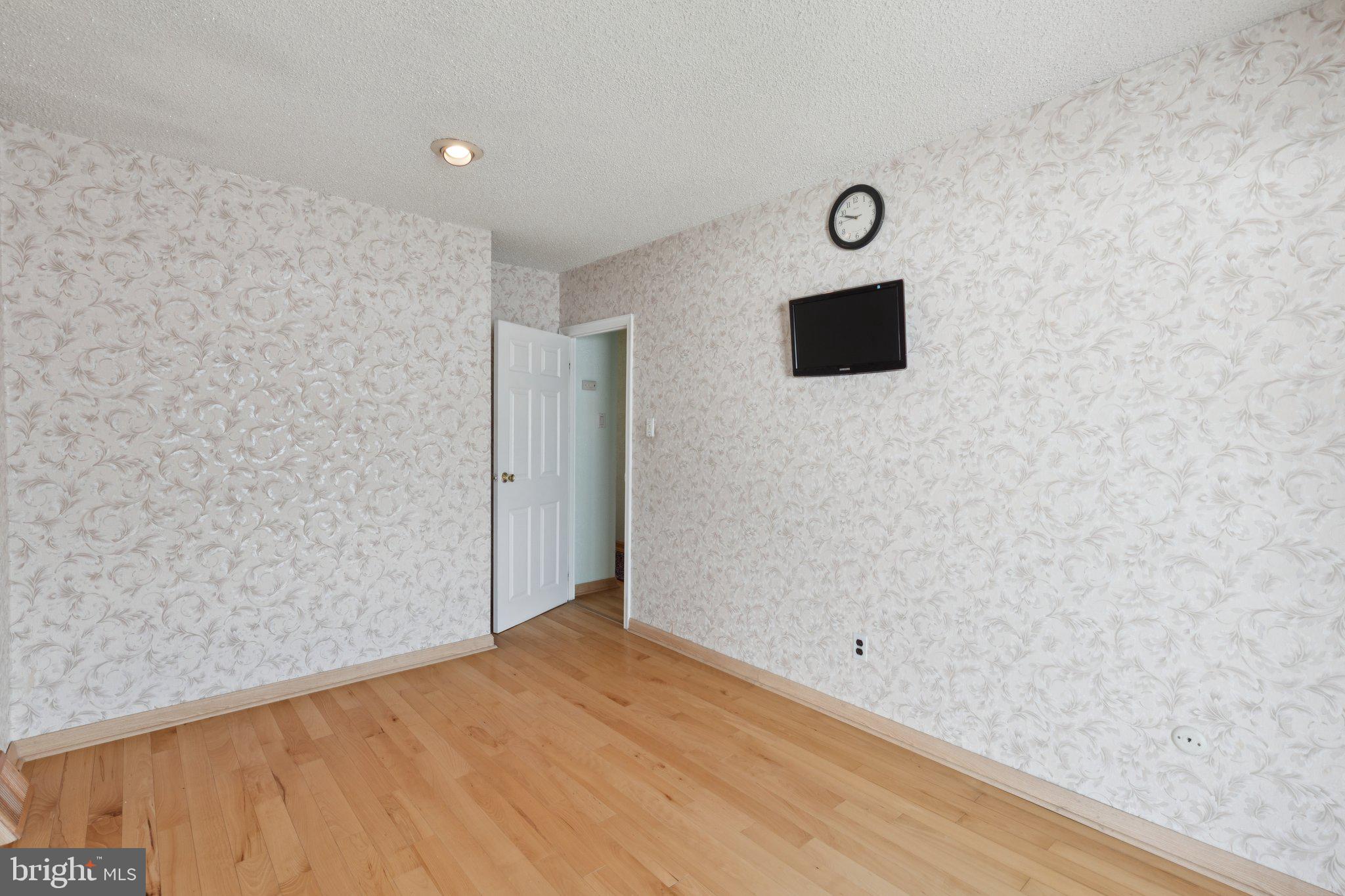 1928 KENTWOOD STREET