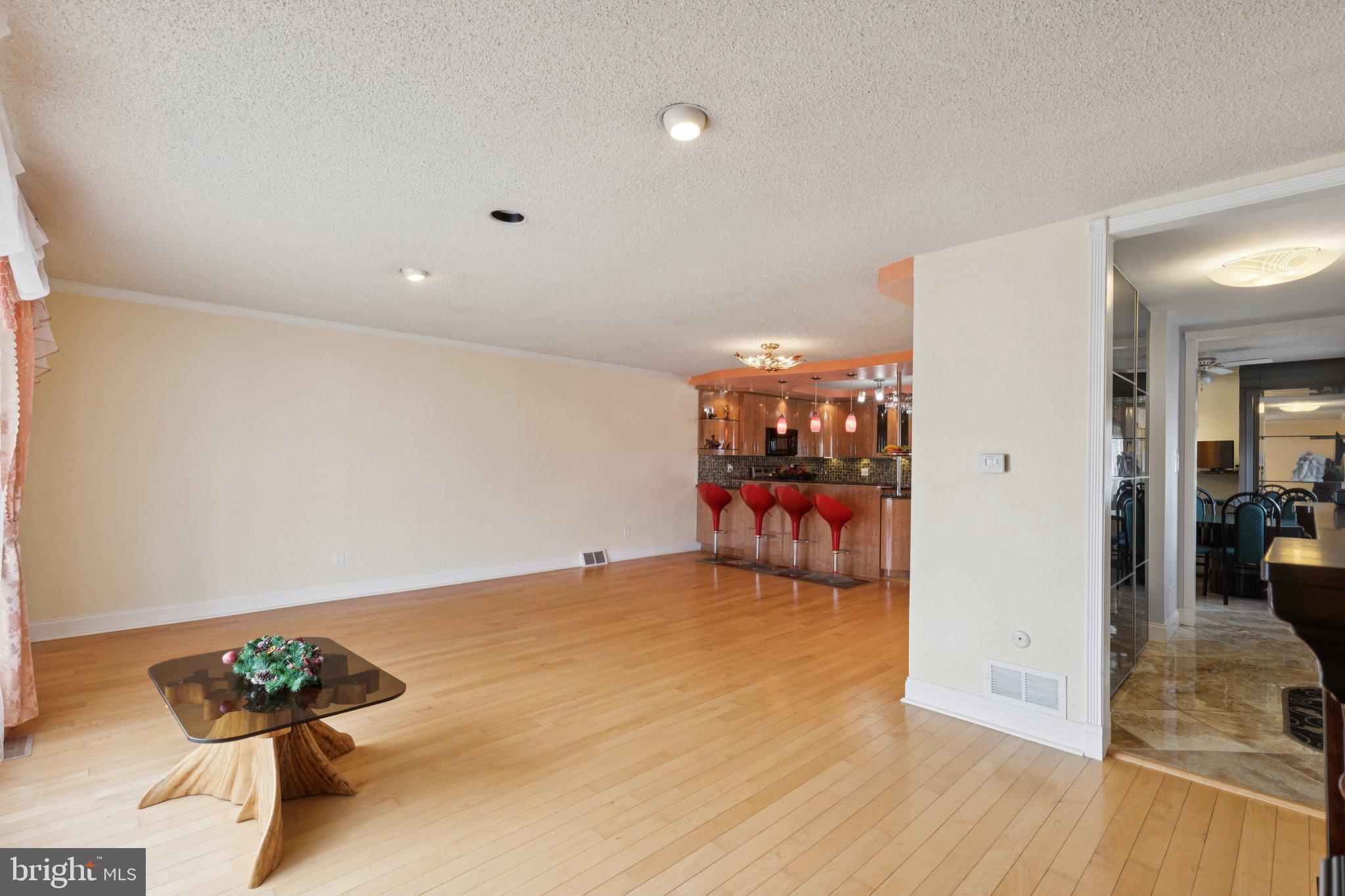 1928 KENTWOOD STREET