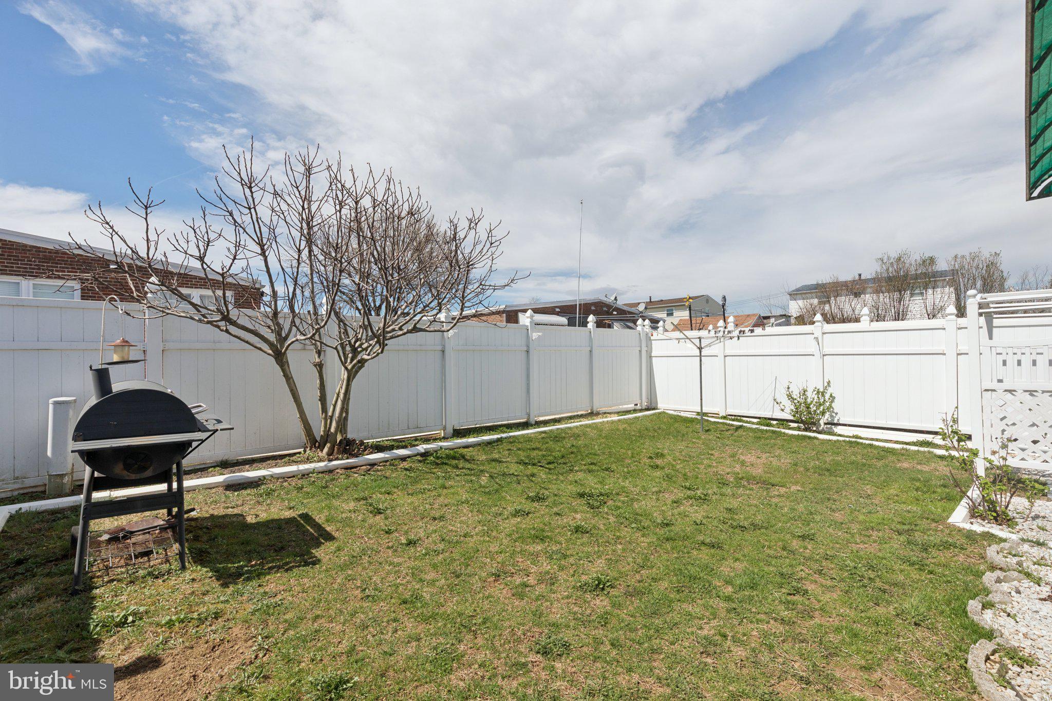 1928 KENTWOOD STREET