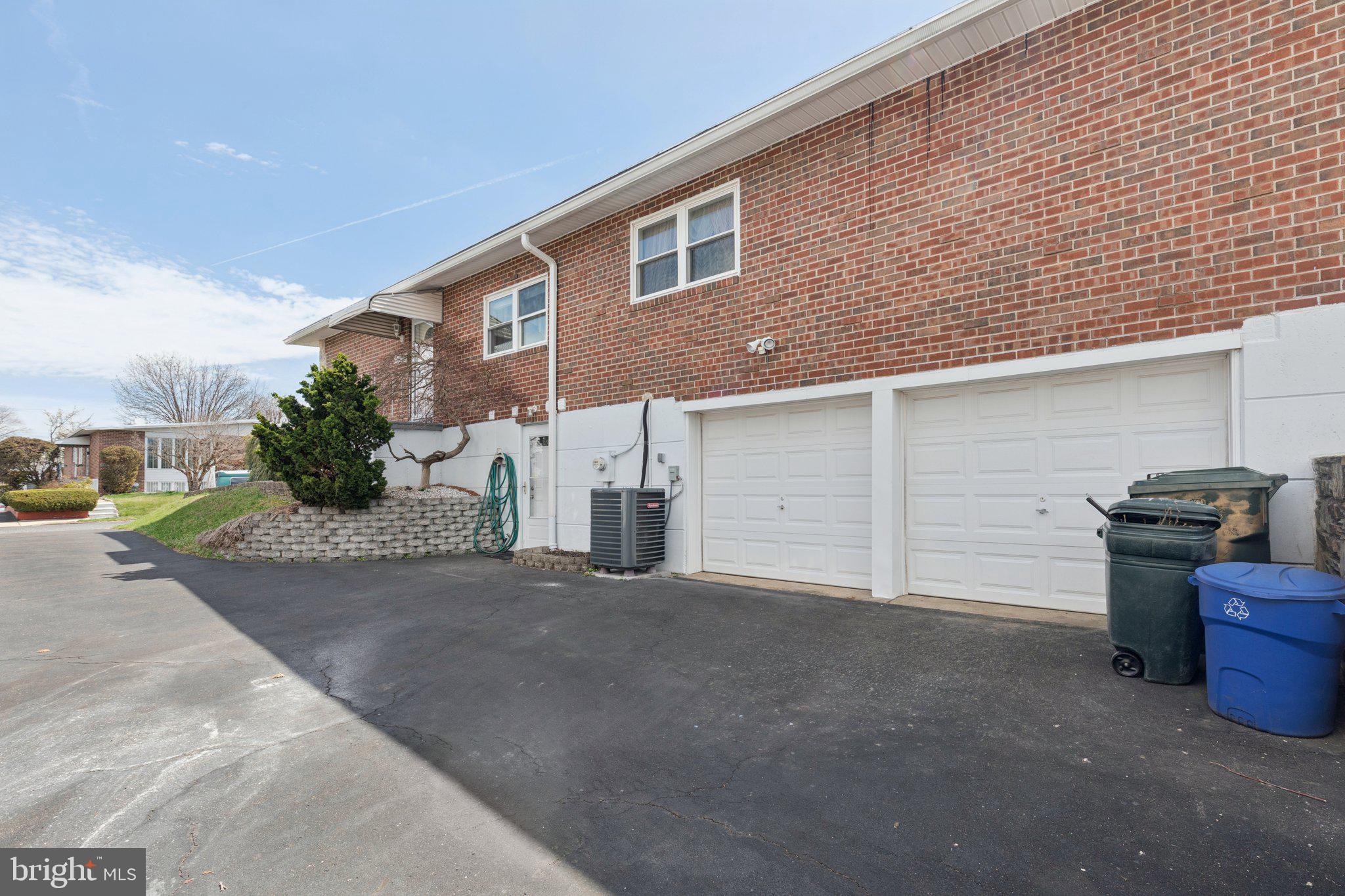 1928 KENTWOOD STREET