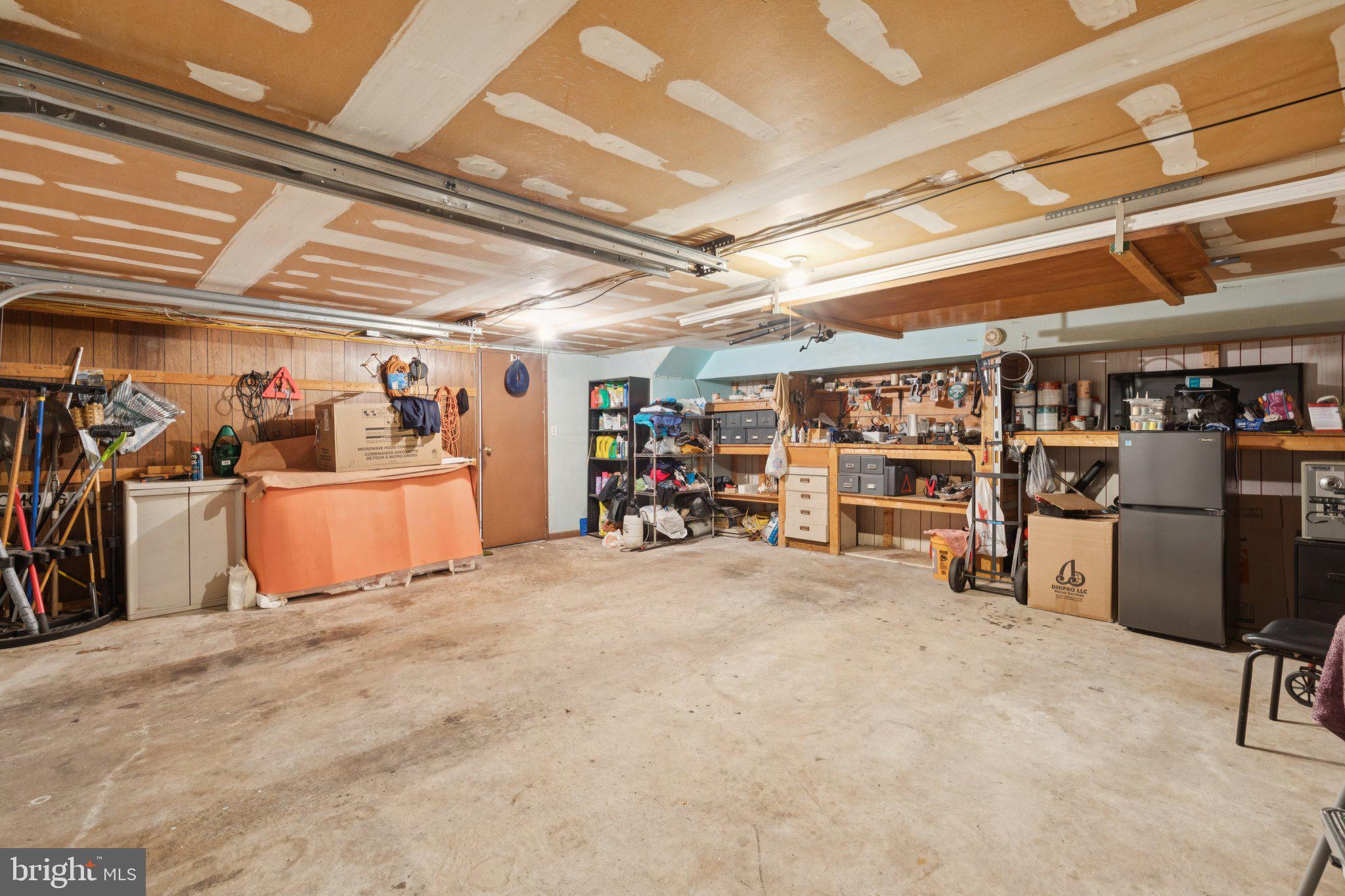 1928 KENTWOOD STREET