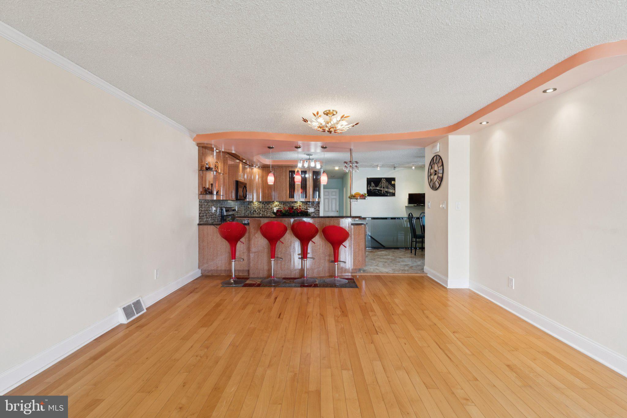 1928 KENTWOOD STREET