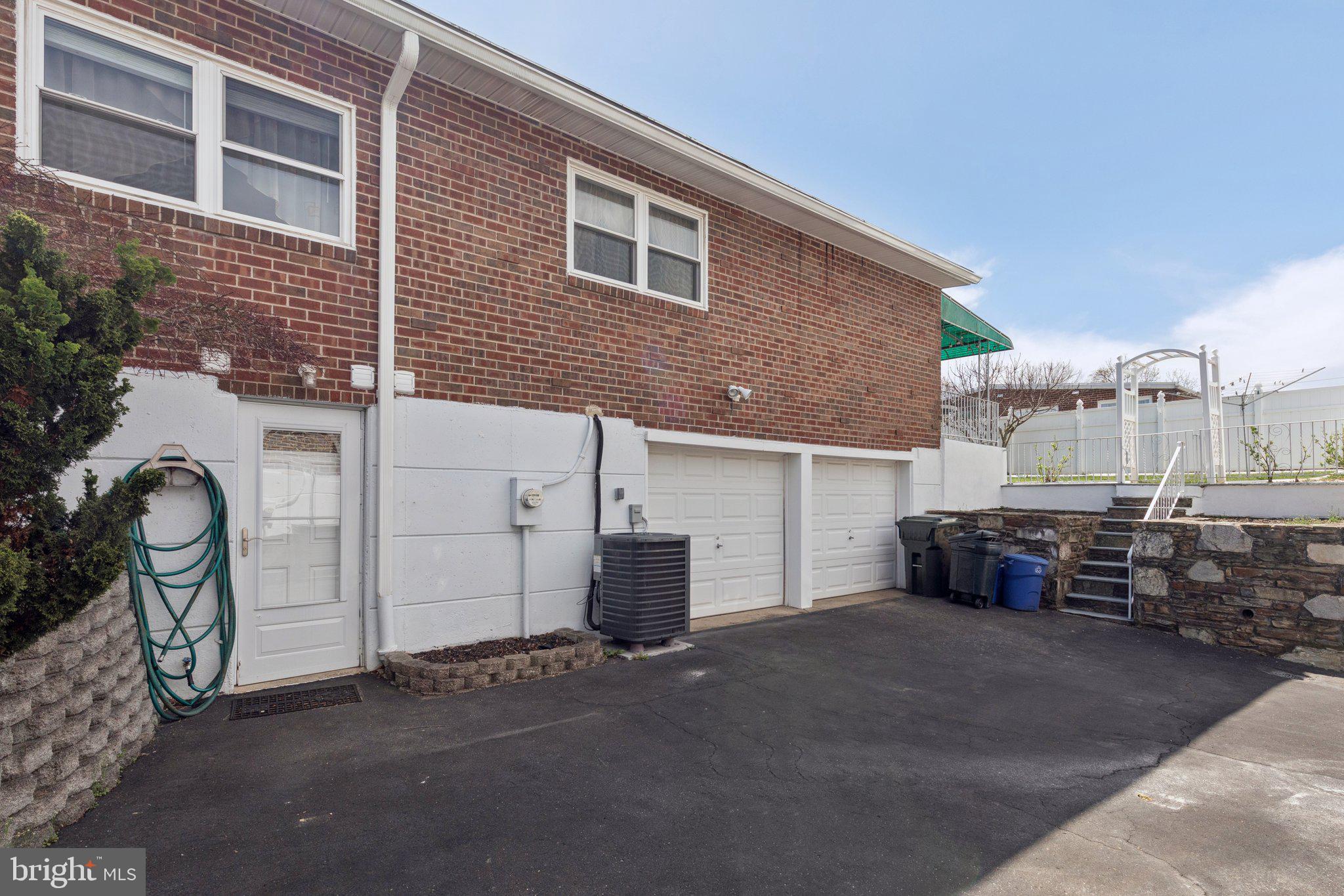 1928 KENTWOOD STREET