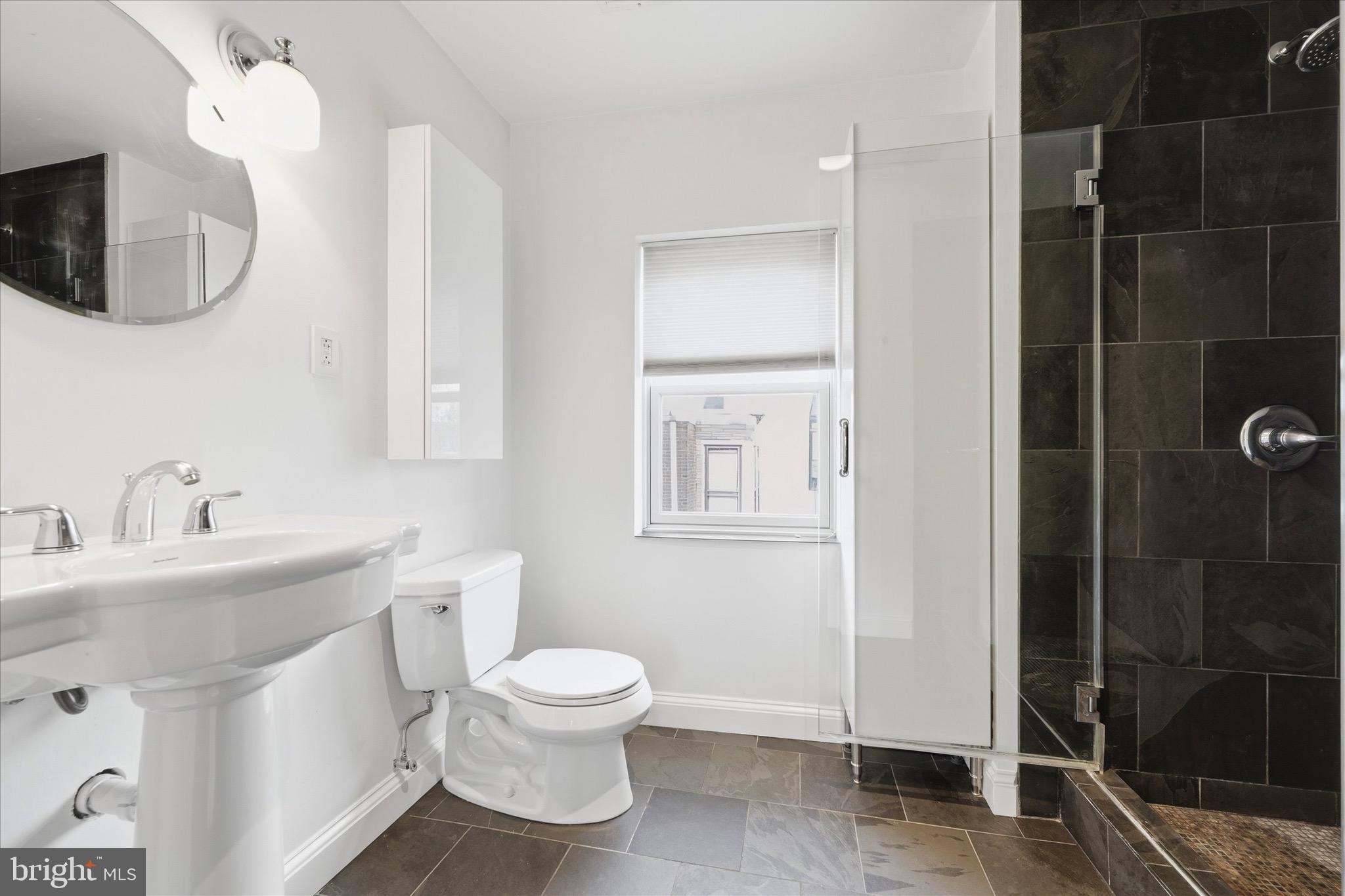 330 E THOMPSON STREET