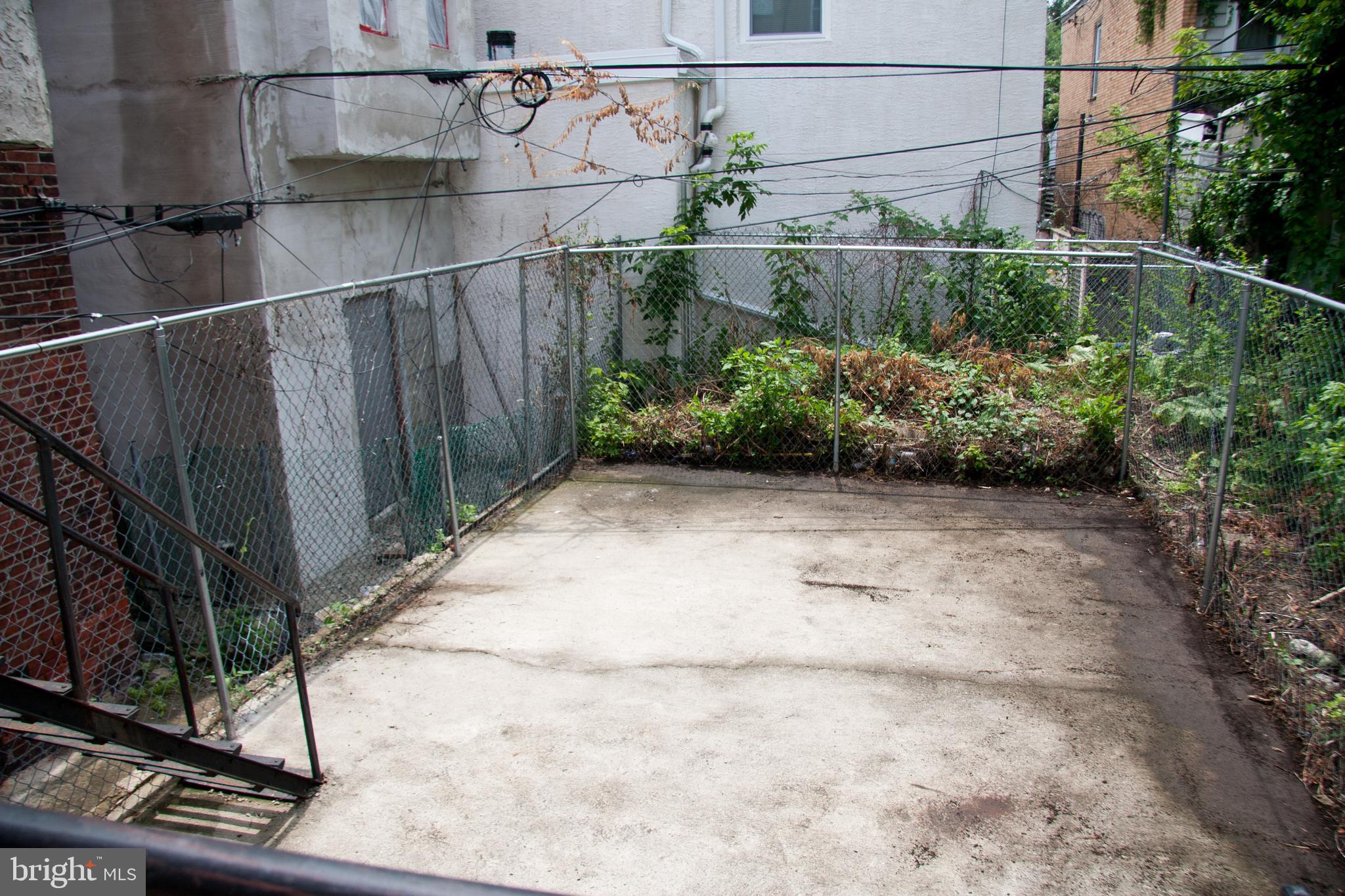 6006 CHESTNUT STREET