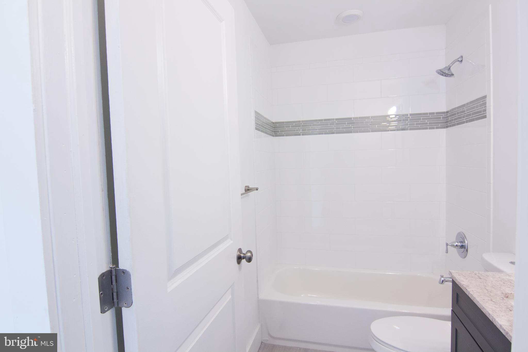 6104 CHESTNUT STREET