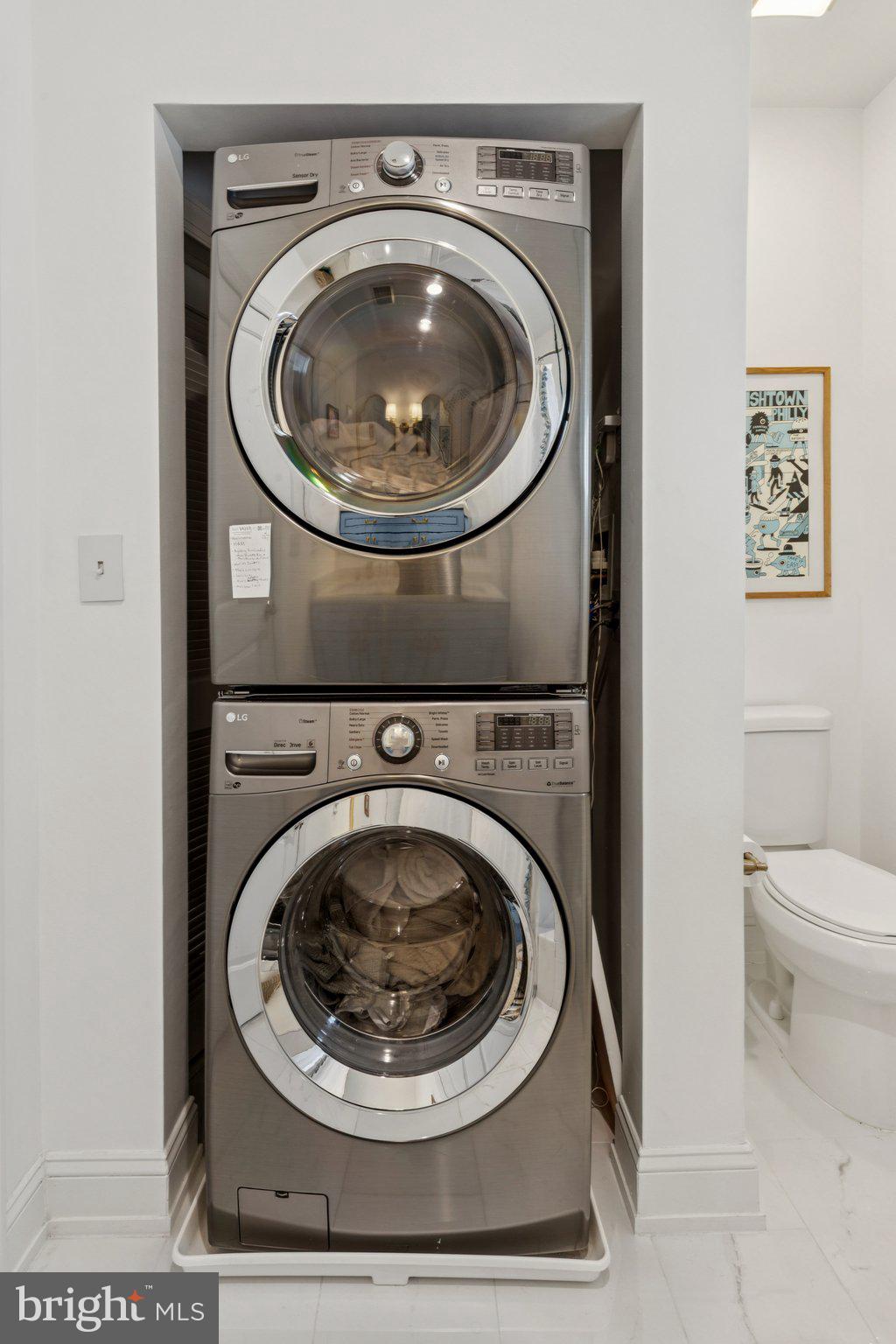 858 E THOMPSON STREET