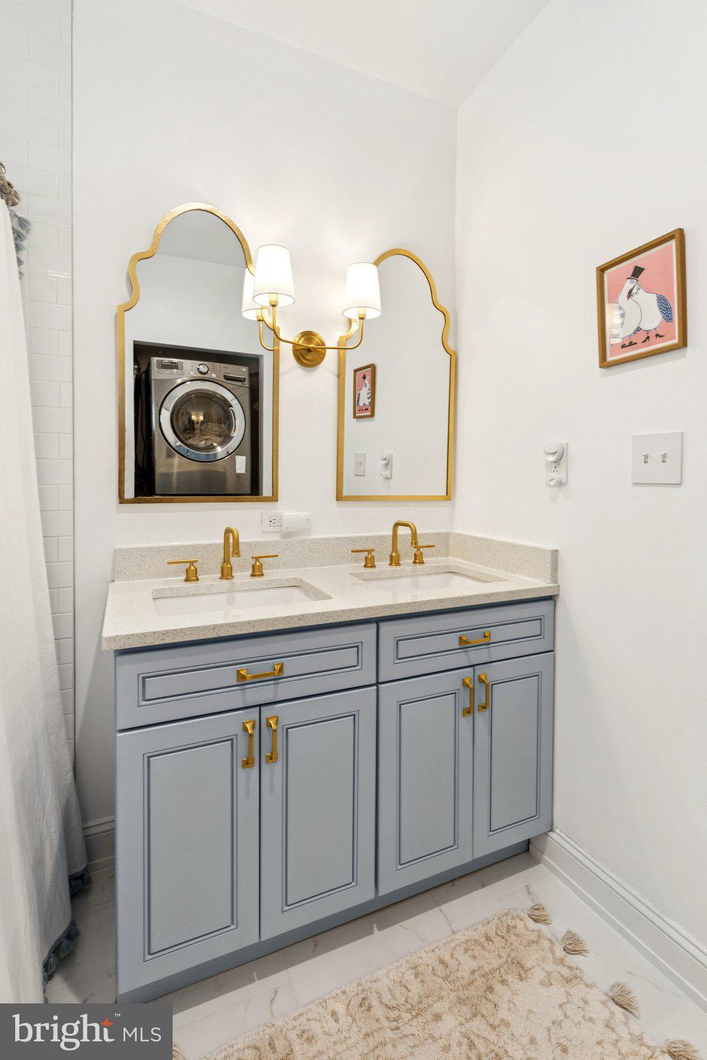 858 E THOMPSON STREET